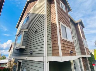 7114 California Ave SW UNIT B, Seattle, WA 98136