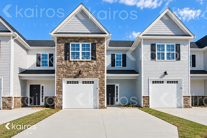 3713 Oak Leaf Way #B