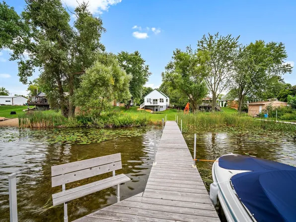 1266 East Green Lake DRIVE, West Bend, WI 53090