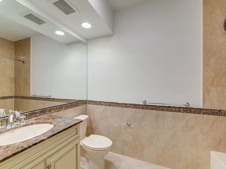 340A Old River Rd #421 — Photo 18