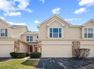 2366 Georgetown Cir, Aurora, IL 60503