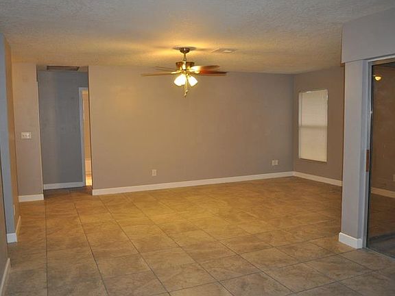 2nd image of 702 Tournament Ln