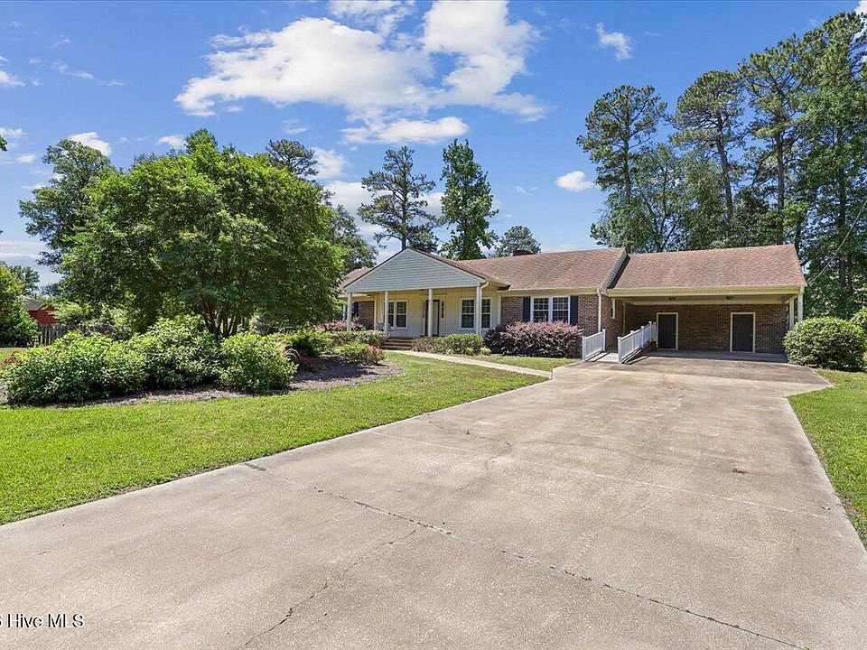 1st image of 221 Pinewood Circle