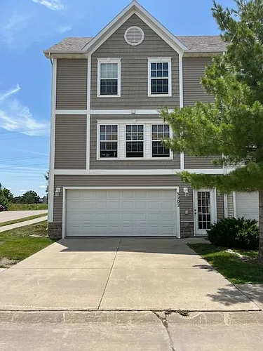 3202 SW Sharmin Ln Photo 1