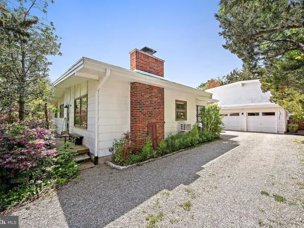 14 W 11th St, Barnegat Light, NJ 08006