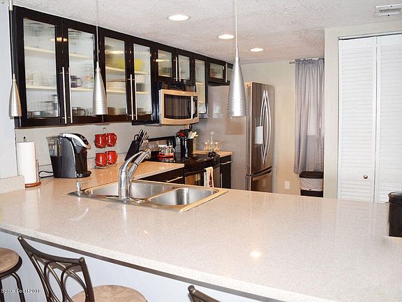 4th image of 5073 Riveredge Dr #9