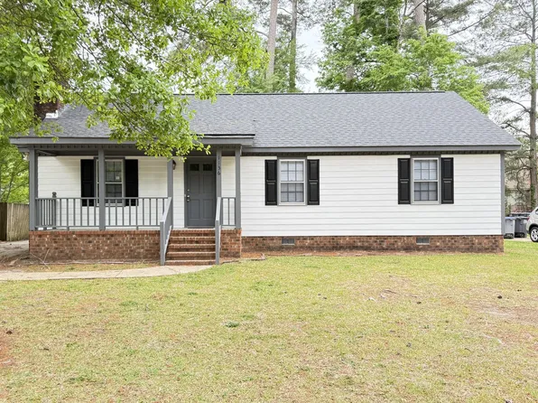 1136 Beechwood Dr, Rocky Mount, NC 27803