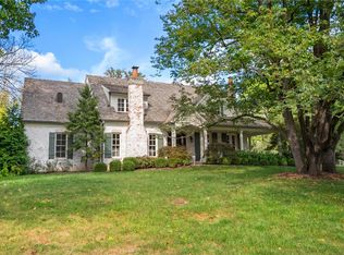 7 Danfield Rd, Saint Louis, MO 63124