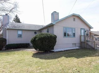 330 NW 43rd Pl, Des Moines, IA 50313
