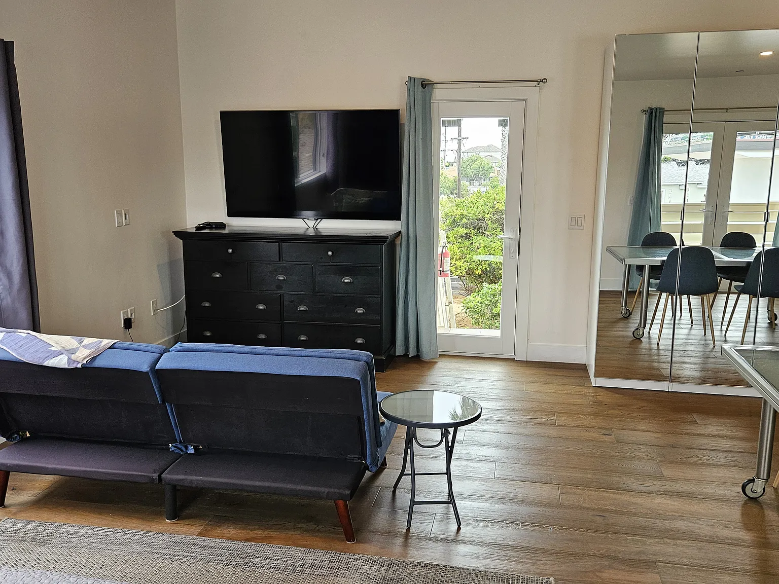 Studio, 500 sqft, $2,100 — Photo 4