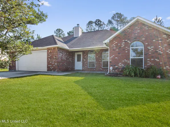 8025 Longwood Dr, Gautier, MS 39553