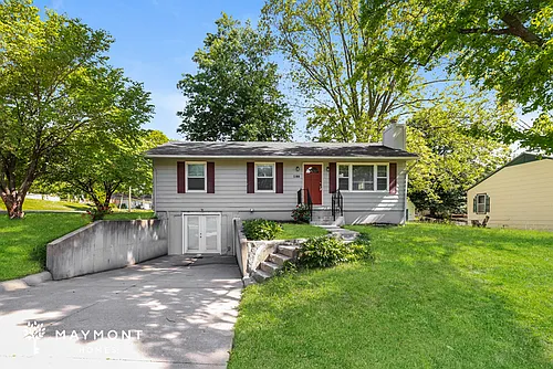 1144 Quincy St Photo 1