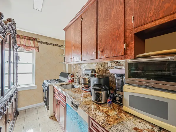 39-45 51st Street image 18 of 25