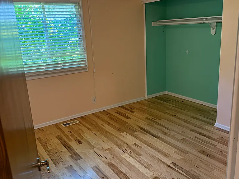 130 Lexington Ct — Photo 11