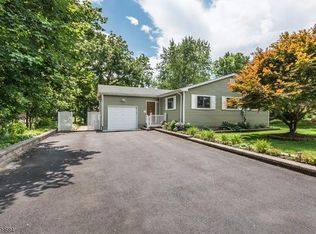 108 Kenneth Ln, Hackettstown, NJ 07840