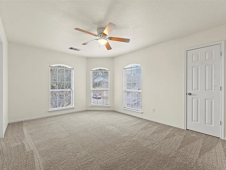 15403 Redbud Dale Ct — Photo 17