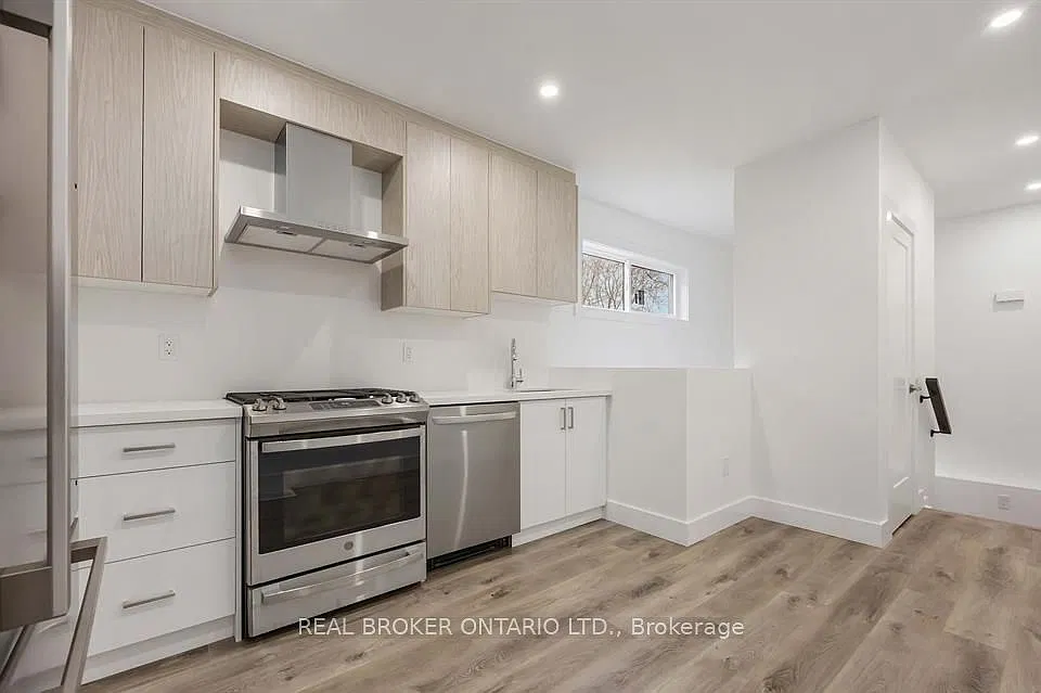 14 Hatfield Cres #5