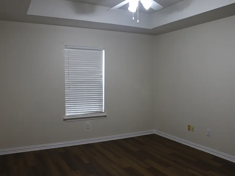 629 Park Place Dr — Photo 7