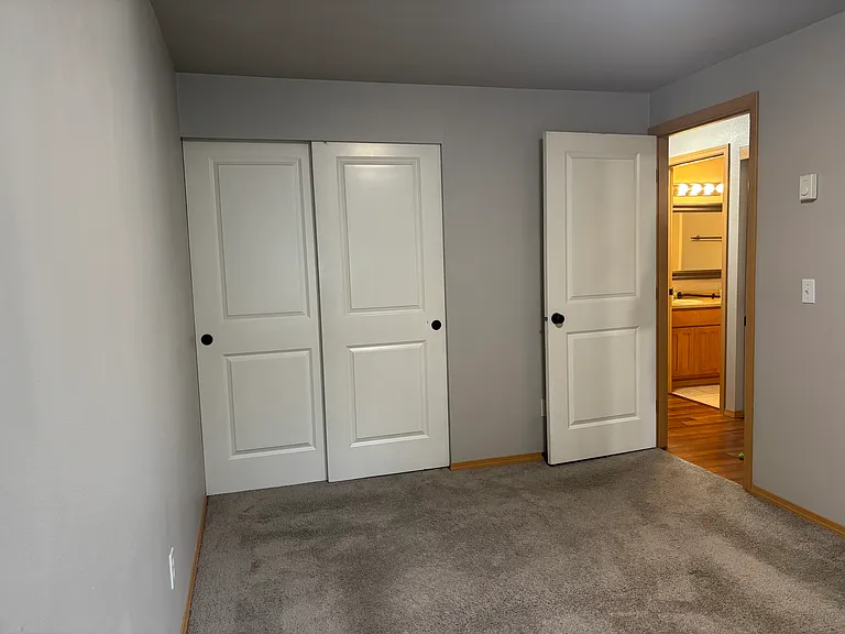 Elk Run Apartments — Photo 8
