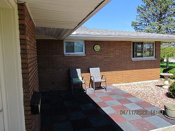 3rd image of 1339 Mapleridge Dr