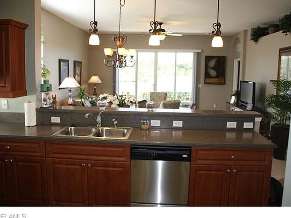 5th image of 923 Golden Pond Ct