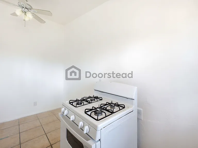 824 S 47th St — Photo 11