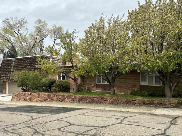 200 Topaz St, Rock Springs, WY 82901