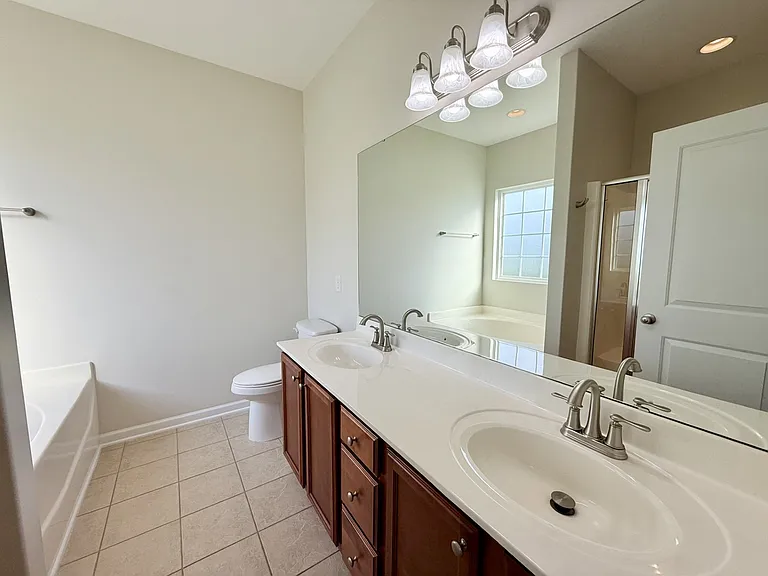 335MasterBath1_07012026