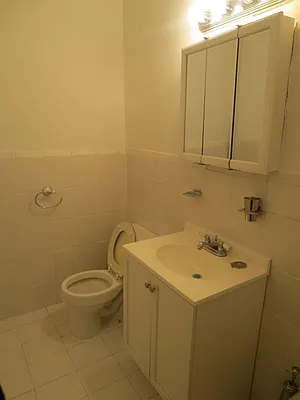 Rented by Waverly Realty Associates | media 10