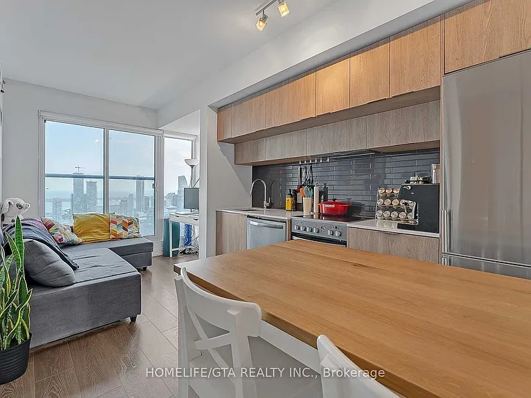 181 Dundas St E #4907 — Photo 5