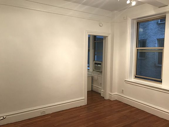 2nd image of 287 Amsterdam Ave #512