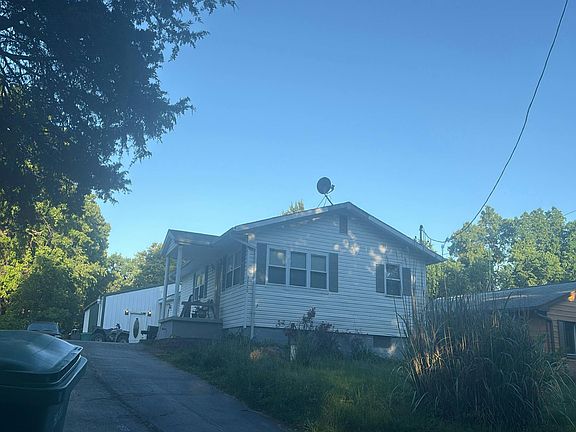 3rd image of 3720 Rim Rd