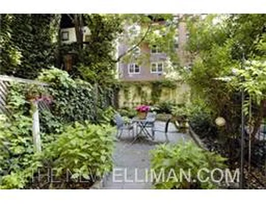 Rented by Douglas Elliman | media 27