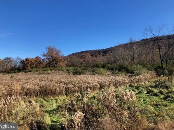 390 Misty Hill Dr, State College, PA 16801