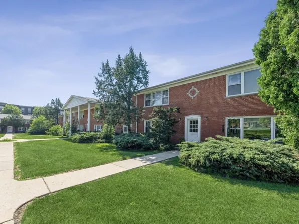 221 W Johnson St Unit 2B, Palatine, IL 60067