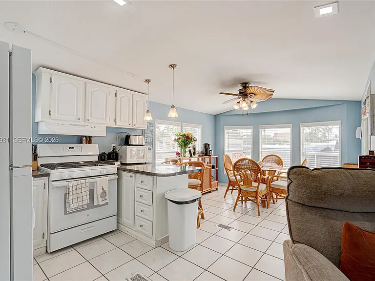 65821 Overseas Hwy #98 — Photo 29
