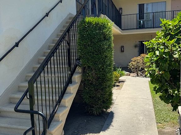2nd image of 1832 W Crestwood Ln APT 1