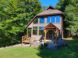 220 Riverside Dr, Saranac Lake, NY 12983