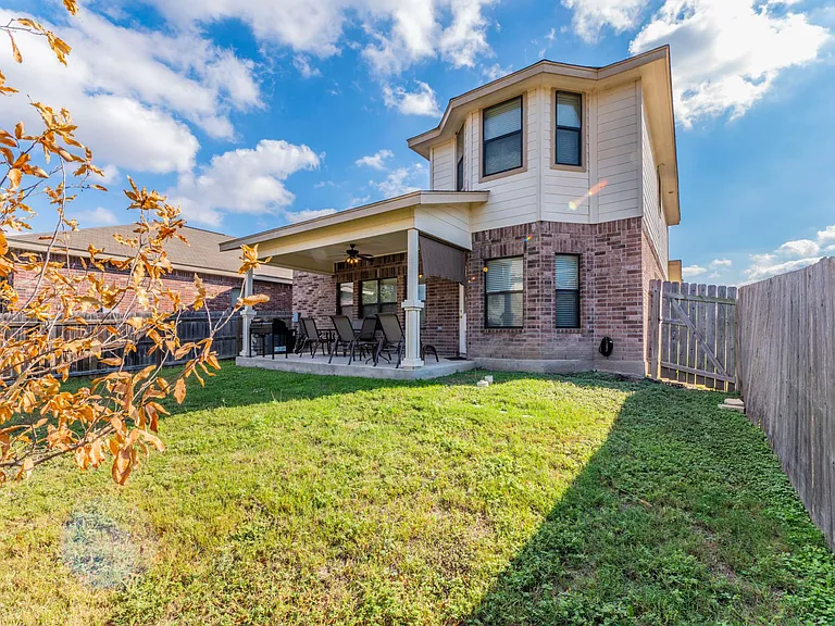 11415 Roadrunner — Photo 25