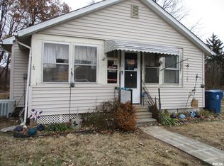 207 E Pershing St, Valier, IL 62891