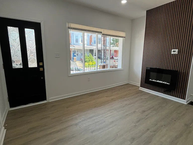 5856 Walton Ave — Photo 17