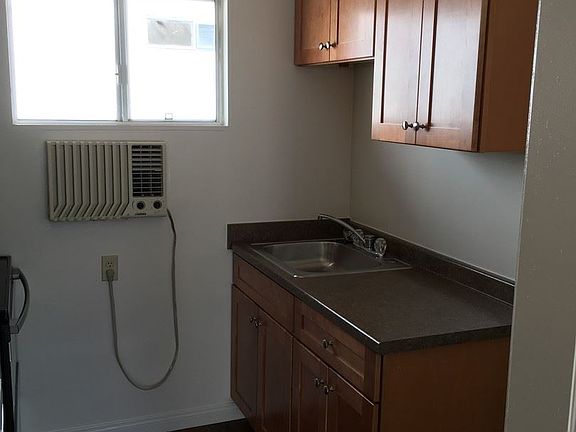 4th image of 17713 Woodruff Ave APT 3