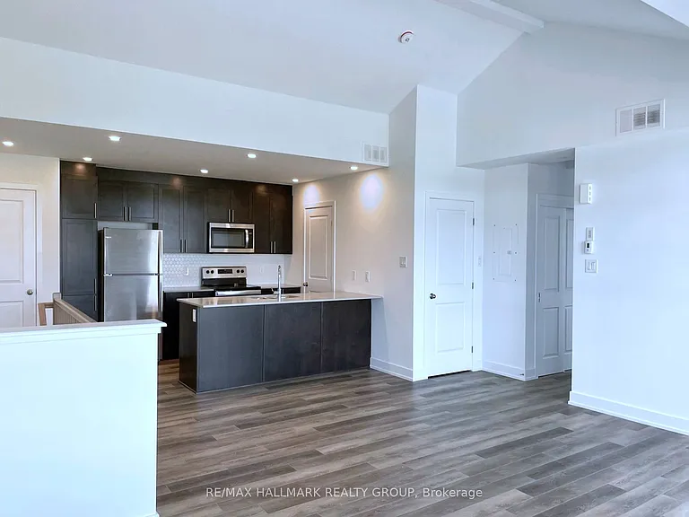 300 G Tulum Cres #I — Photo 7