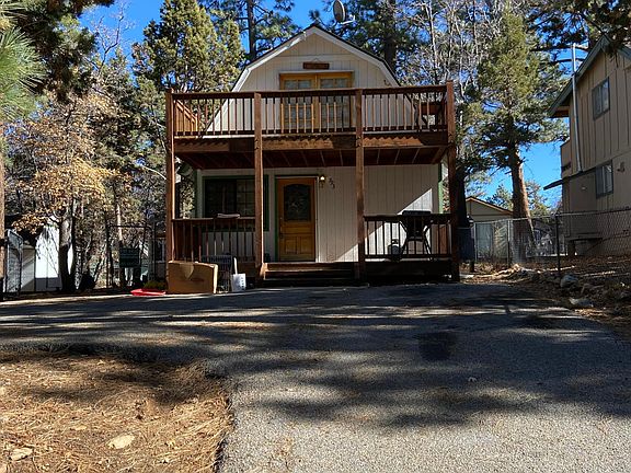 2nd image of 793 Kern Ave
