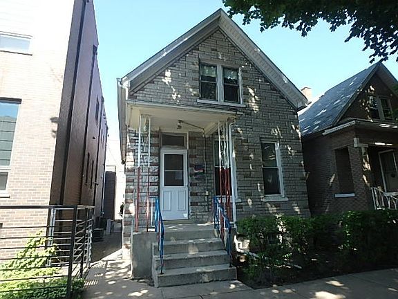 2nd image of 1906 N Hoyne Ave