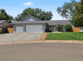 1368 Hermitage Ct, Redding, CA 96002