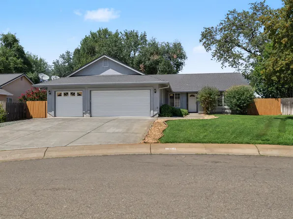 1368 Hermitage Ct, Redding, CA 96002