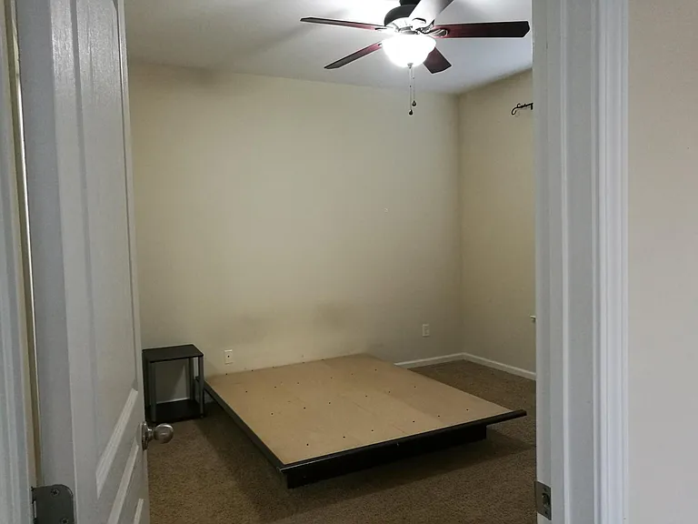 Master on main with Walkin closet space