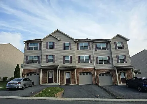 6419 Creekbend Dr #77 Photo 1 6419 Creekbend Dr #77 Photo 1
