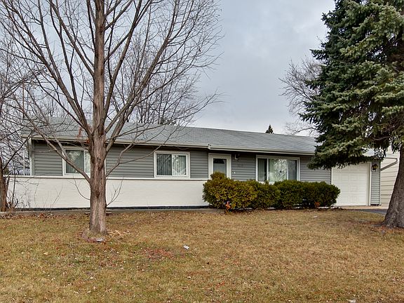 2nd image of 1571 Cypress Ave